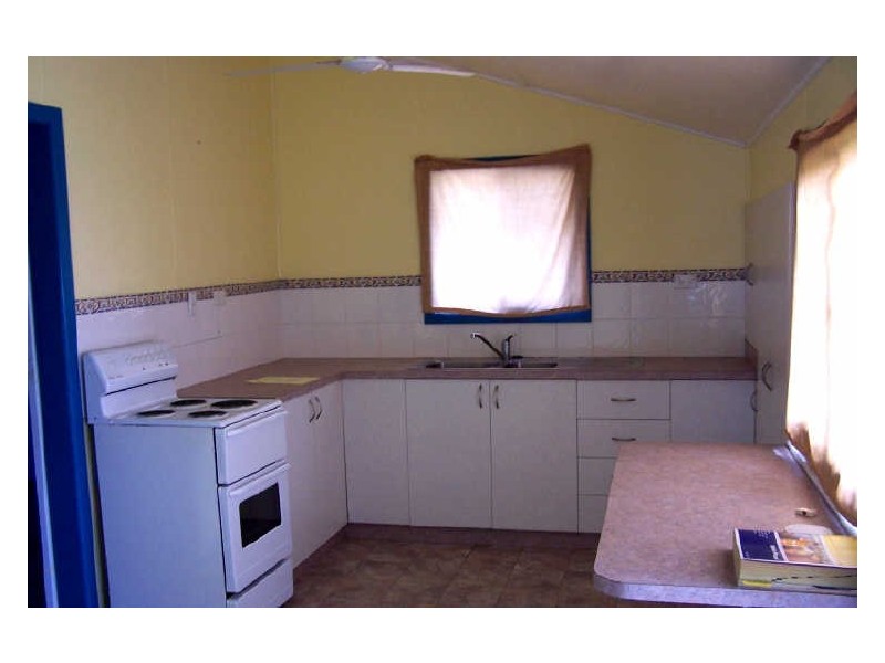 18 Webb Street, Tully QLD 4854