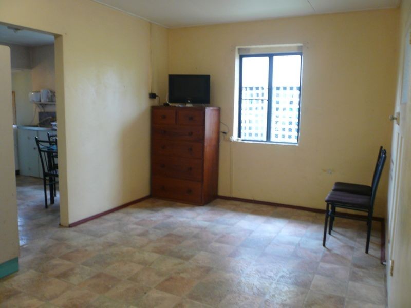 2/1 Black Street, Tully QLD 4854