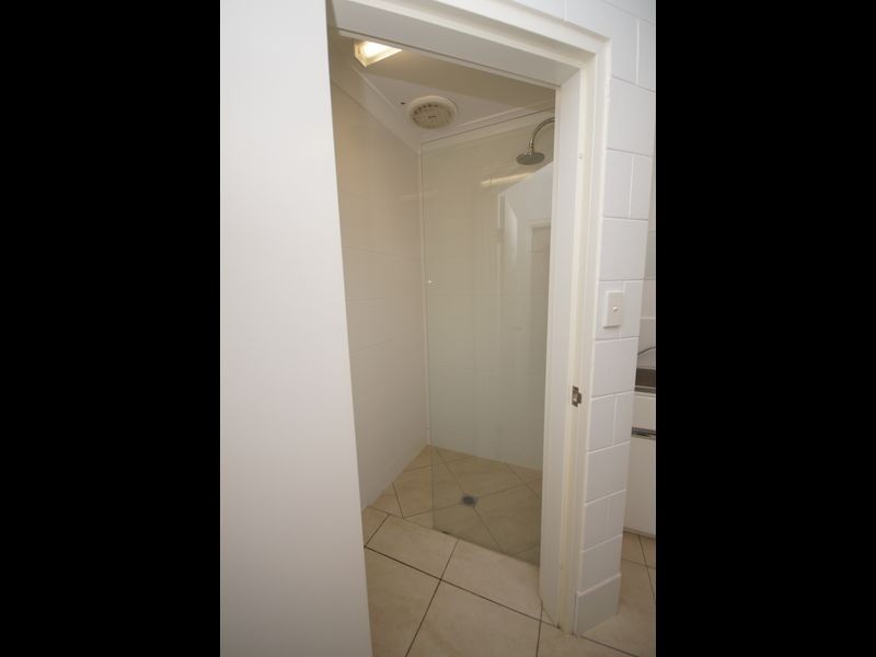 2/1 Black Street, Tully QLD 4854