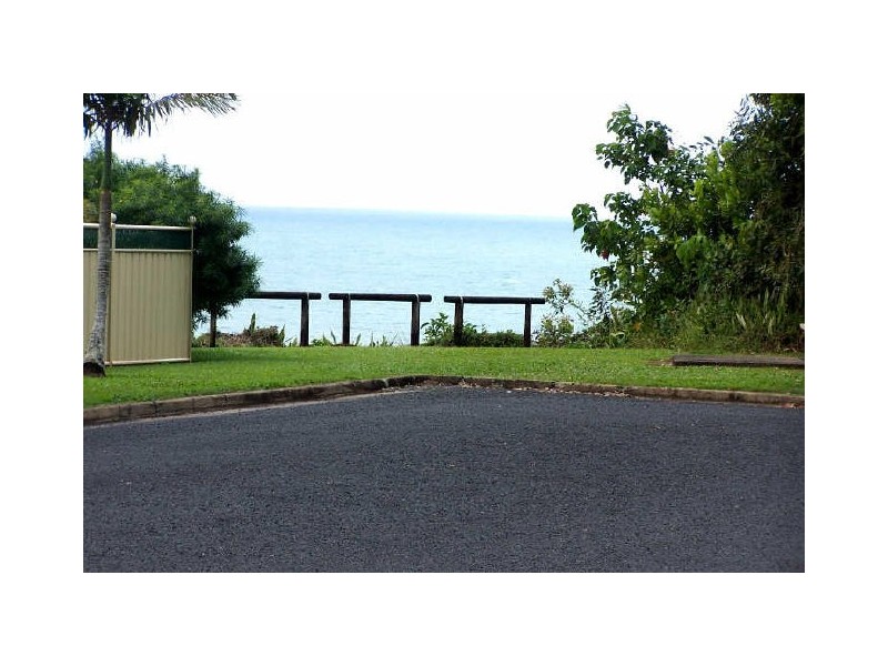 Bingil Bay QLD 4852