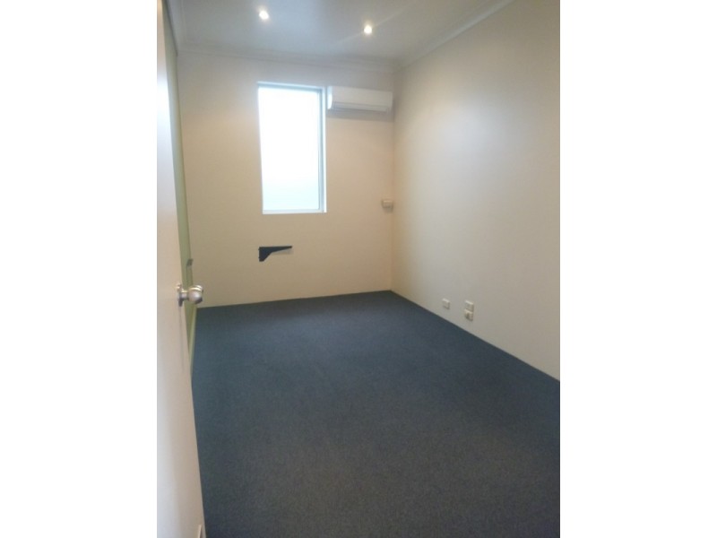 11 Watkins Street, Tully QLD 4854