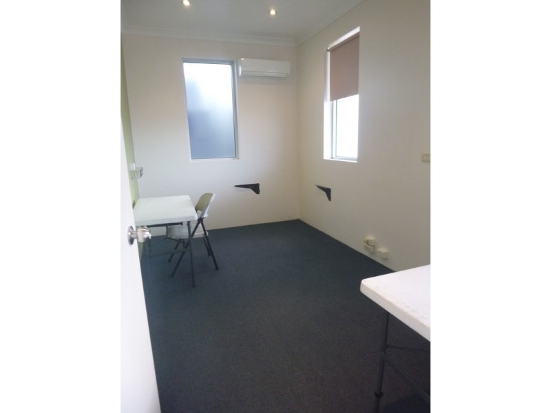 11 Watkins Street, Tully QLD 4854