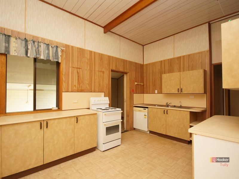 9 Blackman, Tully QLD 4854