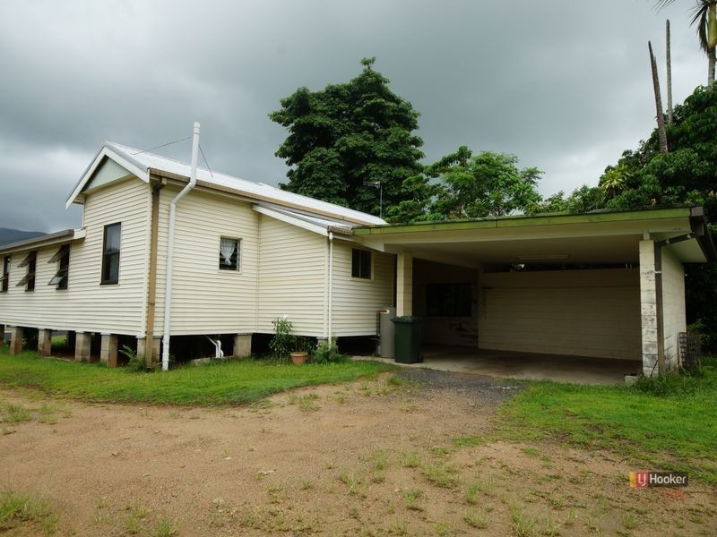 9 Blackman, Tully QLD 4854