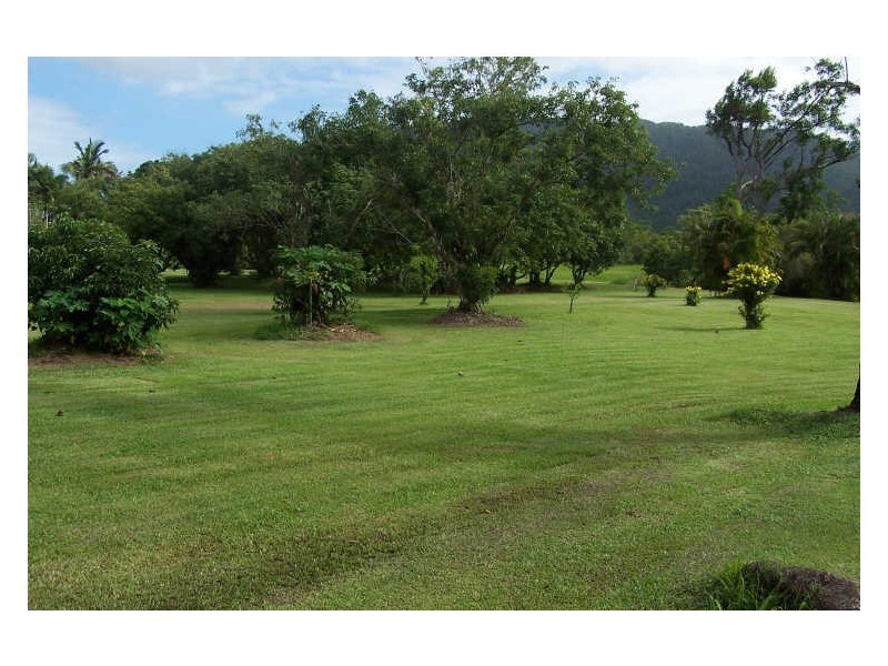 L4 Cassowary Drive, Tully QLD 4854