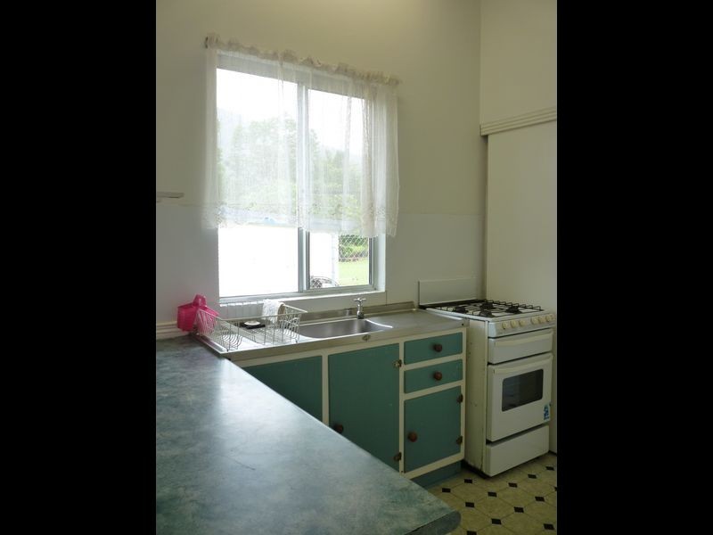 16 Brosnan Street, Tully QLD 4854