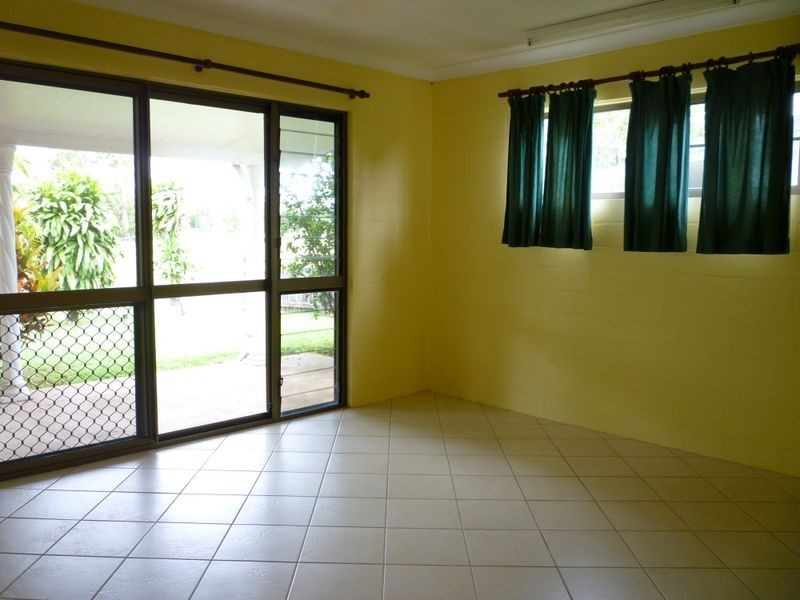 Unit 1/6 Melaleuca Drive, Tully Heads QLD 4854