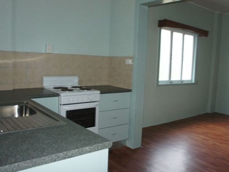 2/9 Thurles, Tully QLD 4854