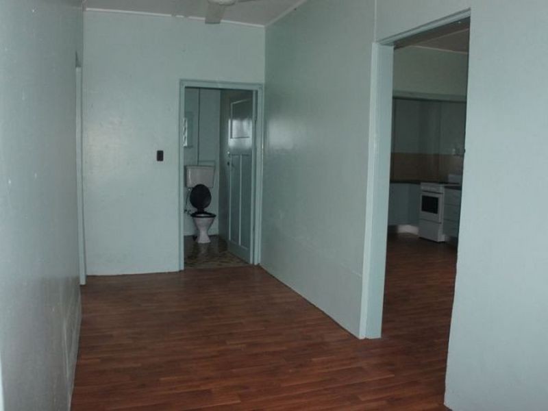 2/9 Thurles, Tully QLD 4854