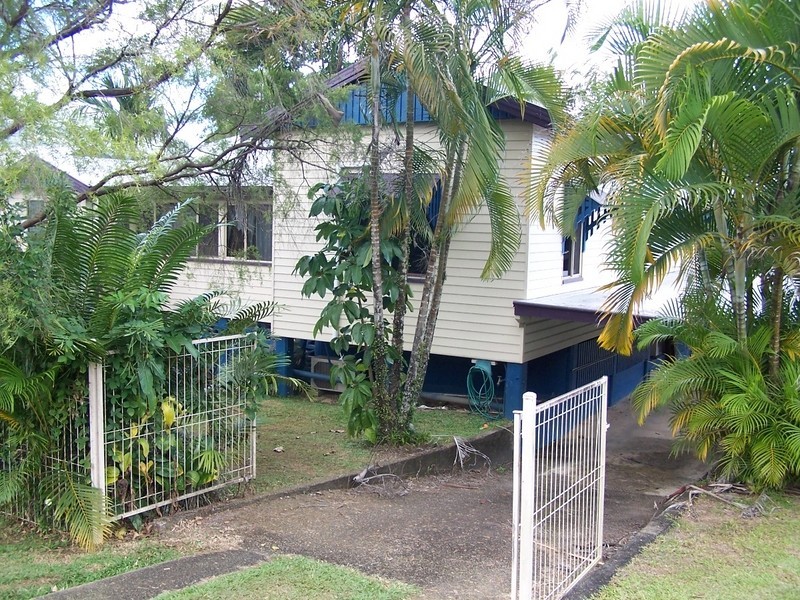 25 Cook Street, Tully QLD 4854