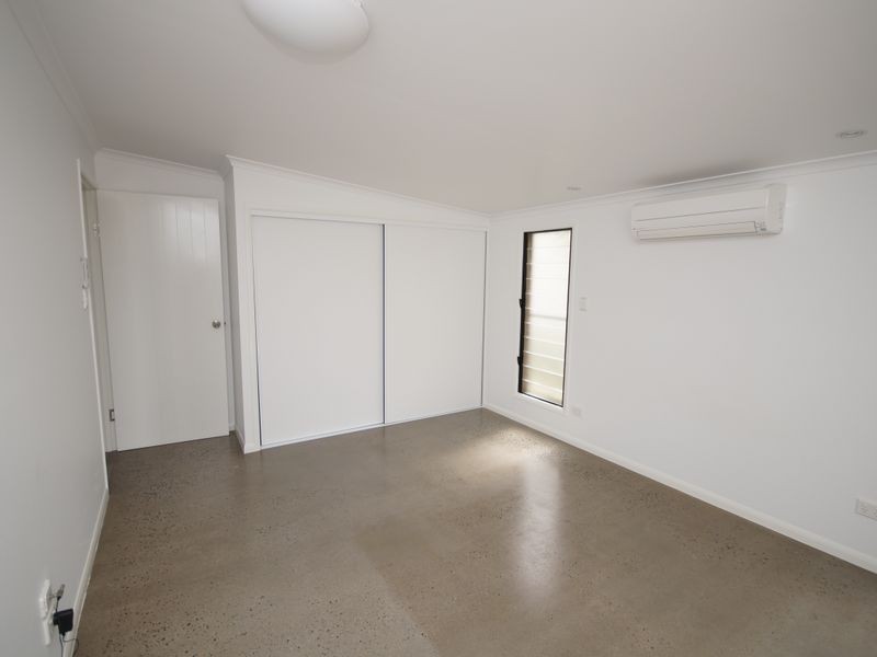 27 Taylor Street, Tully Heads QLD 4854