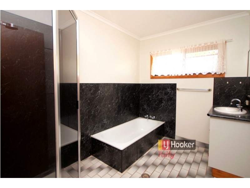 5 Mackinnon Road, Murray Upper QLD 4854