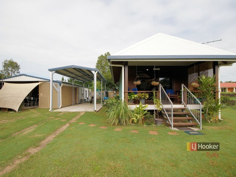 90 Tully Heads Road, Tully Heads QLD 4854