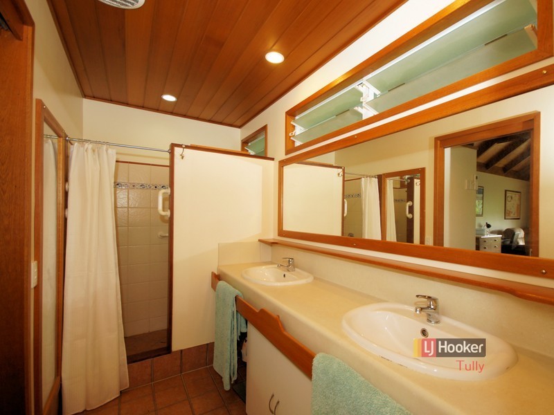 90 Tully Heads Road, Tully Heads QLD 4854