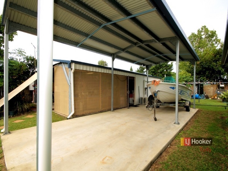 90 Tully Heads Road, Tully Heads QLD 4854