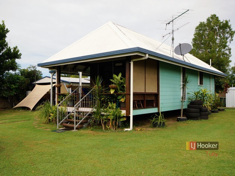 90 Tully Heads Road, Tully Heads QLD 4854