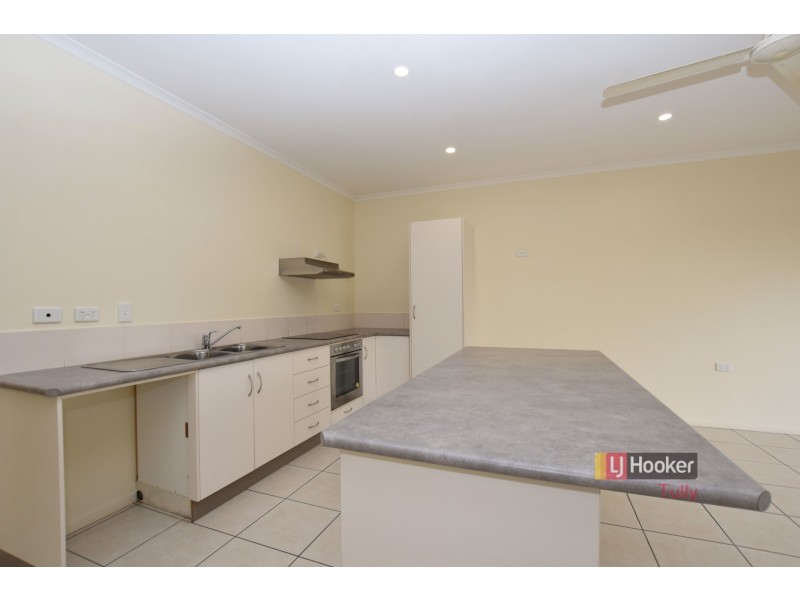 2/11 McQuillen Street, Tully QLD 4854