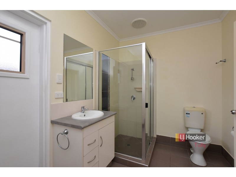 2/11 McQuillen Street, Tully QLD 4854