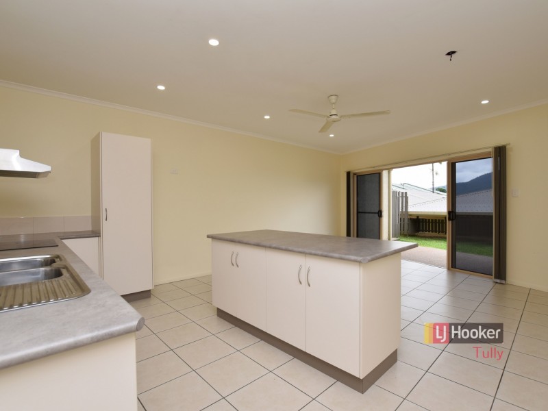 2/11 McQuillen Street, Tully QLD 4854