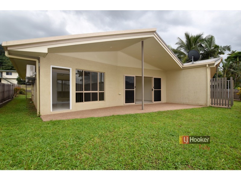 2/11 McQuillen Street, Tully QLD 4854