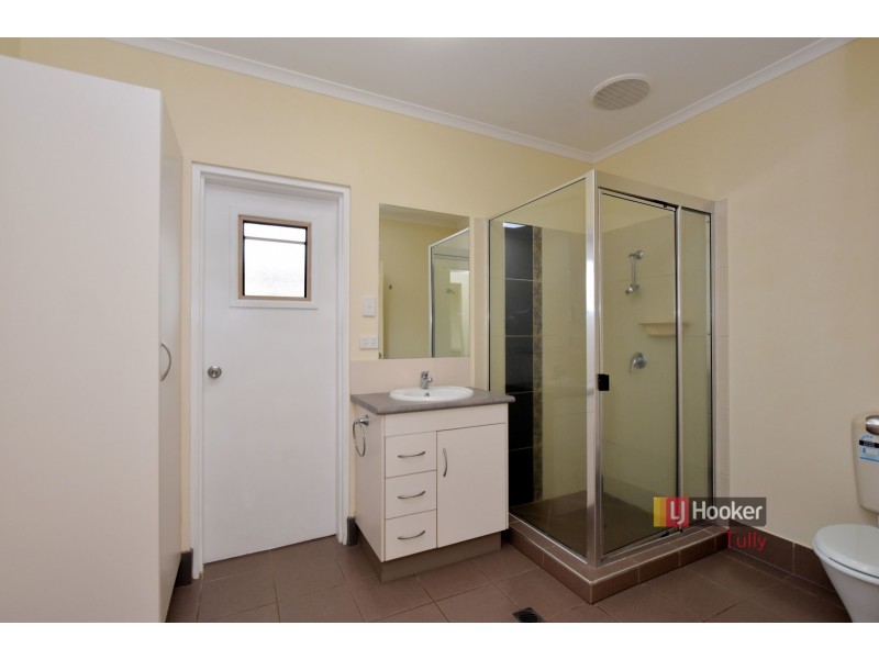 2/11 McQuillen Street, Tully QLD 4854