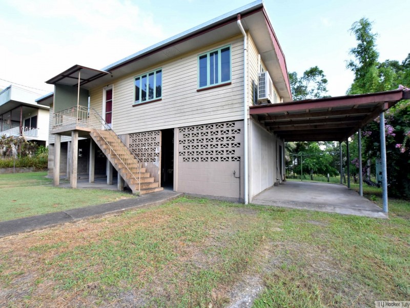 24 Theodore Street, Tully QLD 4854