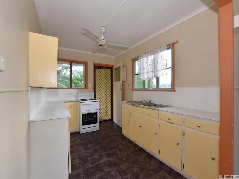 24 Theodore Street, Tully QLD 4854