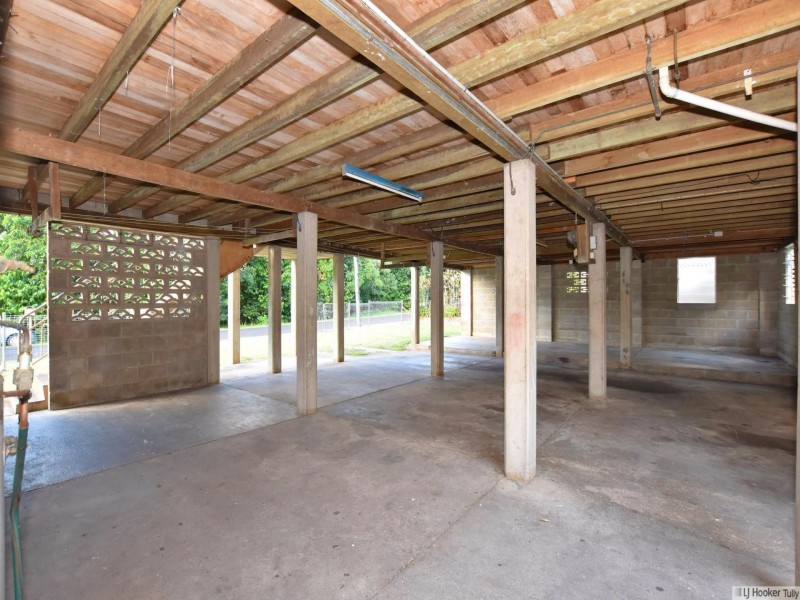 24 Theodore Street, Tully QLD 4854