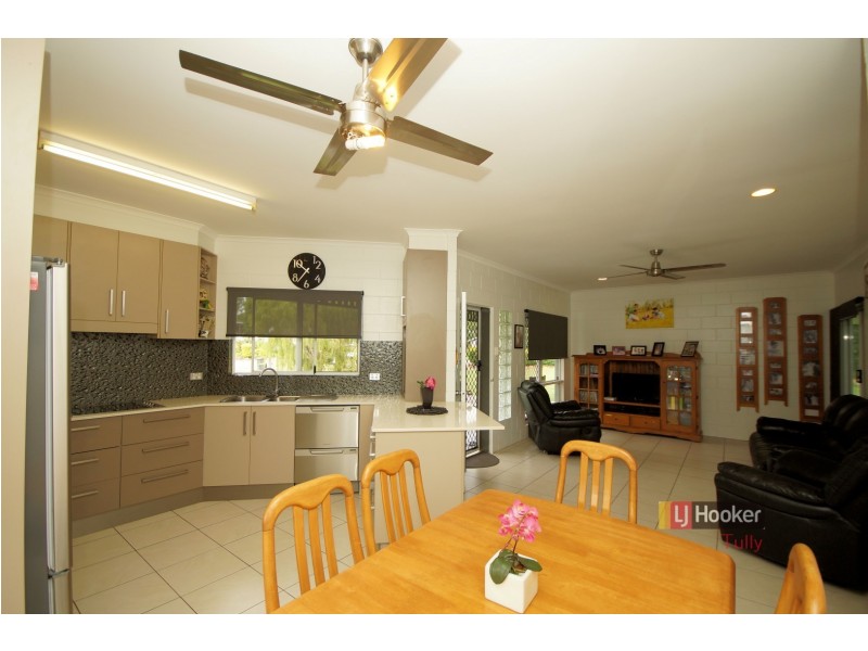 29 Melaleuca Drive, Tully Heads QLD 4854