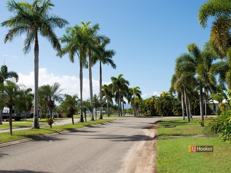 28 Keith Williams Drive, Cardwell QLD 4849
