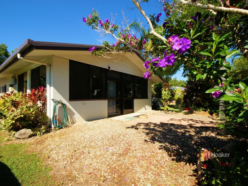 32 Melaleuca Drive, Tully Heads QLD 4854