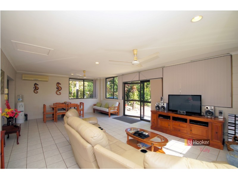 32 Melaleuca Drive, Tully Heads QLD 4854