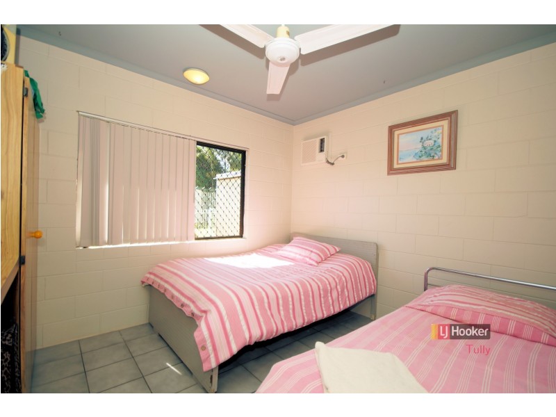 32 Melaleuca Drive, Tully Heads QLD 4854