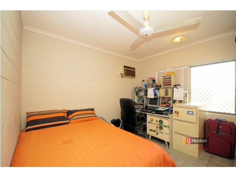 32 Melaleuca Drive, Tully Heads QLD 4854
