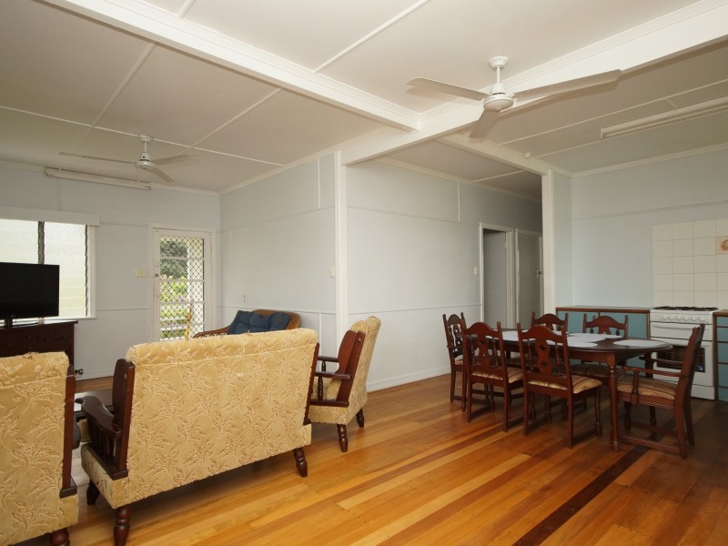 8 Cairns Street, Tully QLD 4854