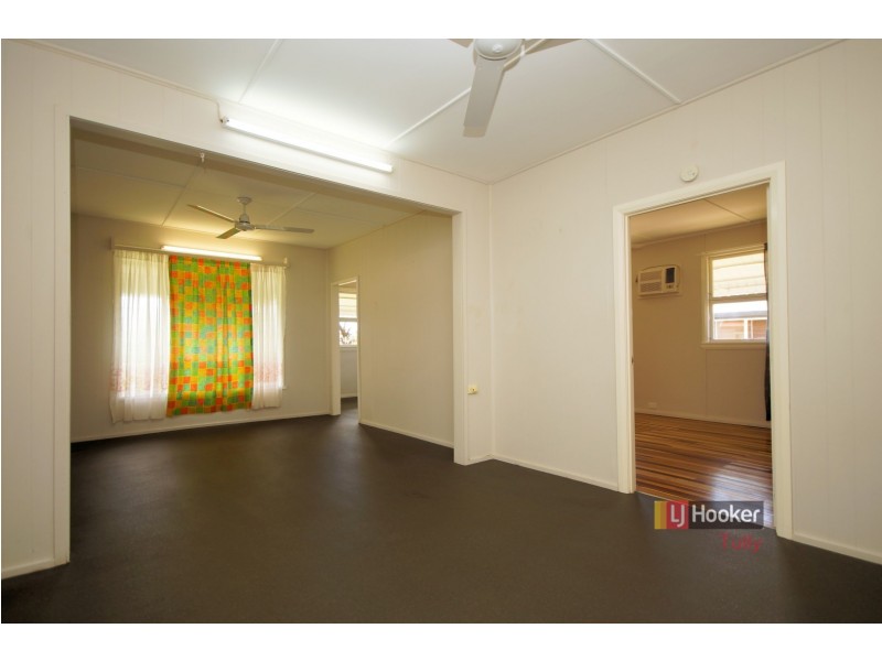 1 Trower Street, Tully QLD 4854