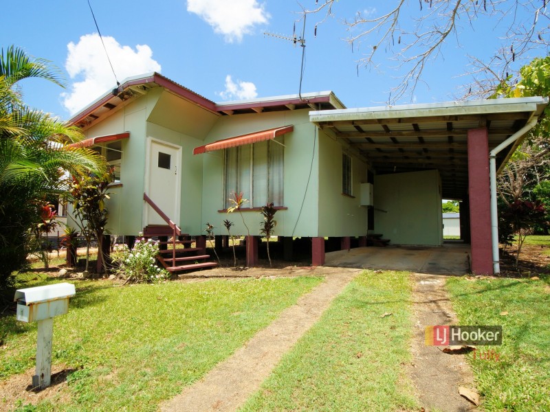 1 Trower Street, Tully QLD 4854