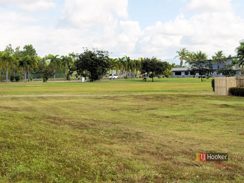 18 Poinciana Boulevard, Cardwell QLD 4849
