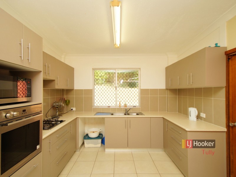 42 McQuillen Street, Tully QLD 4854