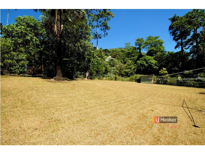 42 McQuillen Street, Tully QLD 4854