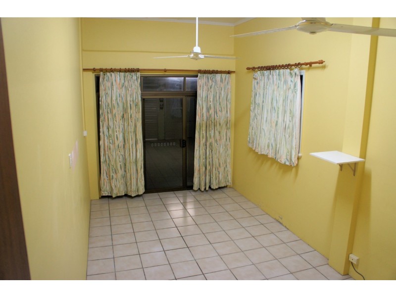 42 McQuillen Street, Tully QLD 4854