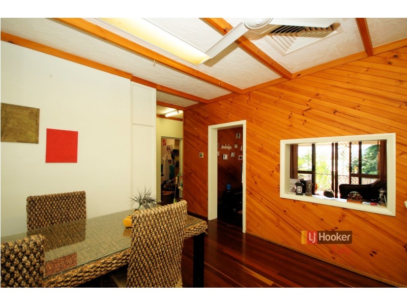 42 McQuillen Street, Tully QLD 4854