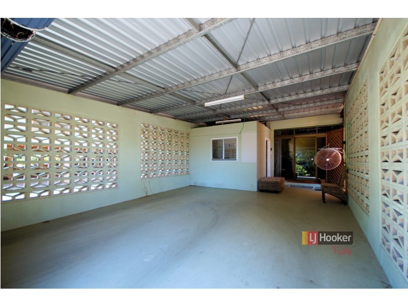 42 McQuillen Street, Tully QLD 4854