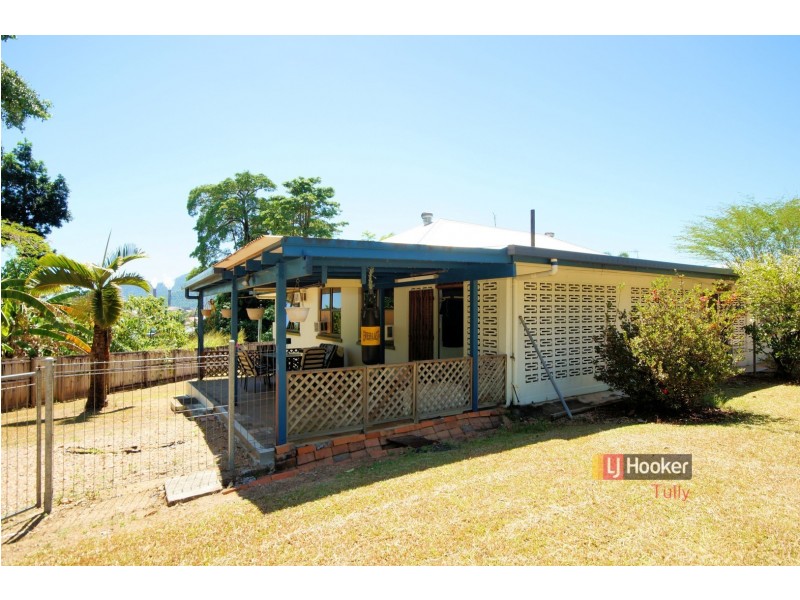 42 McQuillen Street, Tully QLD 4854