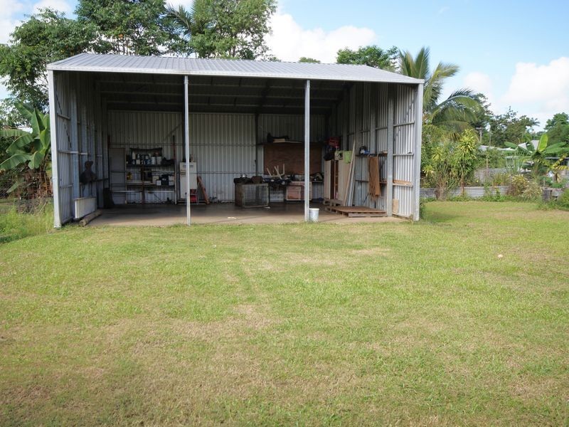 11 Trower Street, Tully QLD 4854