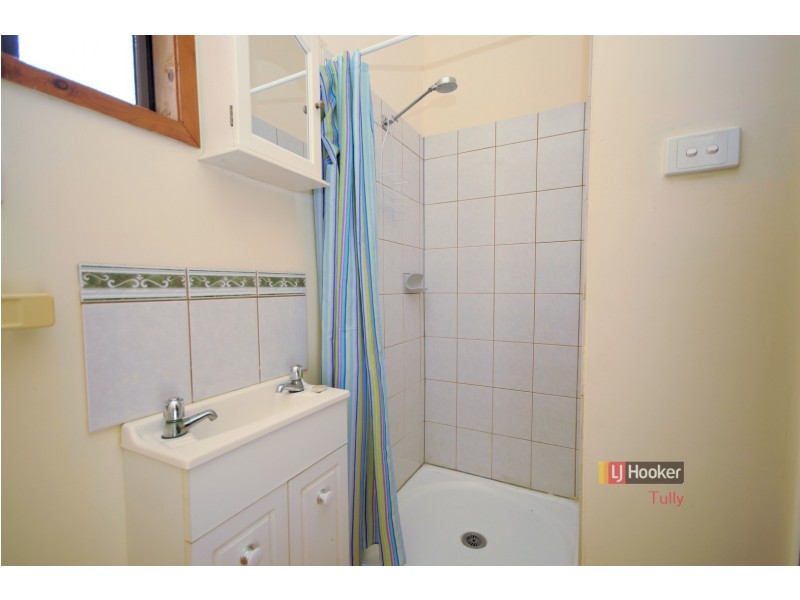7 Dore Street, Tully QLD 4854