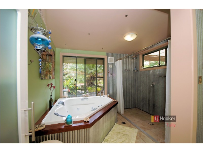 19 Hull Heads Road, Hull Heads QLD 4854