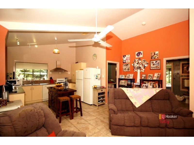 19 Hull Heads Road, Hull Heads QLD 4854