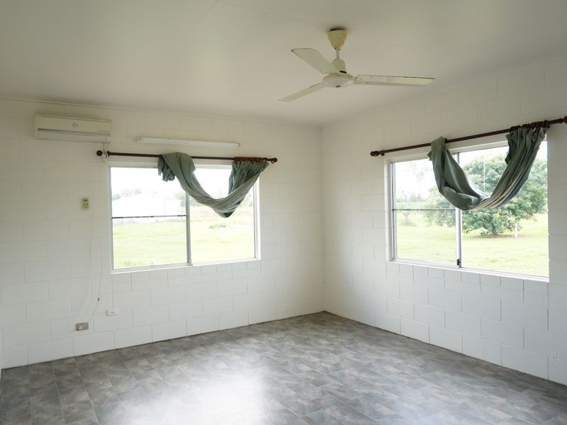 90 King Road, Murray Upper QLD 4854