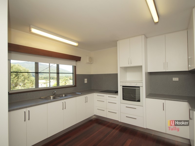 10 Hielscher Street, Tully QLD 4854